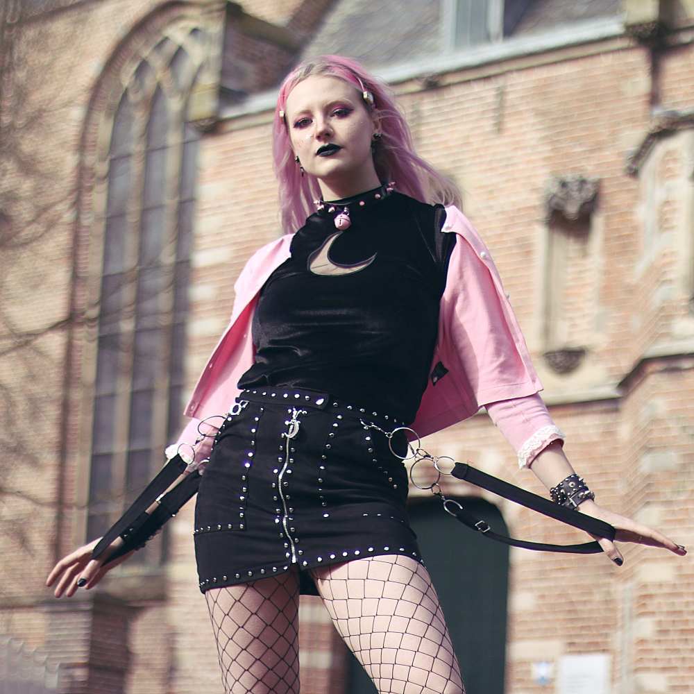 Restyle - Crescent Top - Black